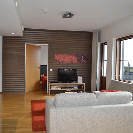 Yllaes Chalets A9206 Talvikaudelle 25-26 Hinta Sisaeltaeae 2Kpl Hissilippuja! Ylläsjärvi 外观 照片